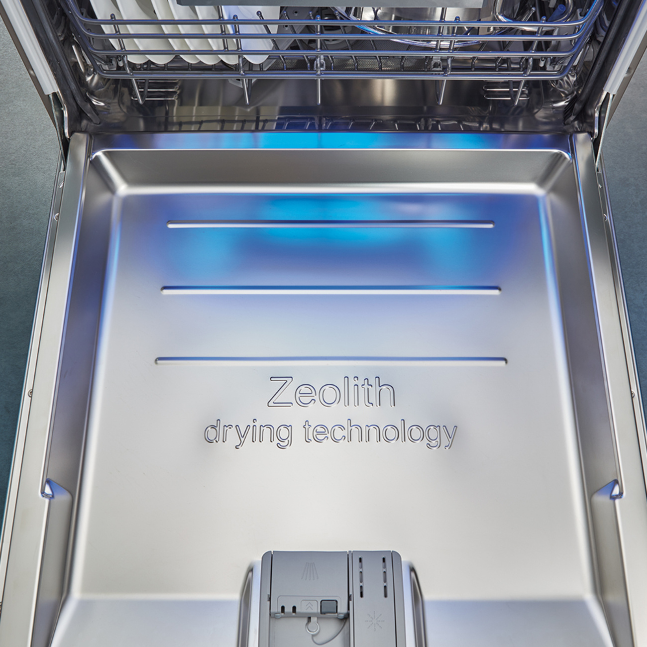 Zeolith Trocknen – Für glänzende Spülergebnisse bei Elektroinstallationservice J.-Uwe Zimmermann in Burg