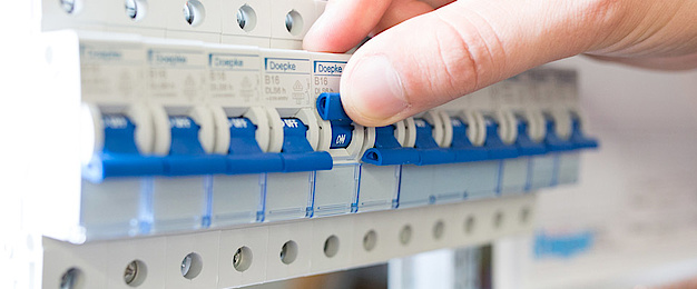 Schalt­schrank­bau bei Elektroinstallationservice J.-Uwe Zimmermann in Burg